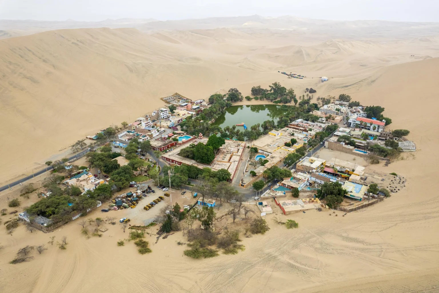 Huacachina Oasis - Paracas to Huacachina Bus - Wayki Bus