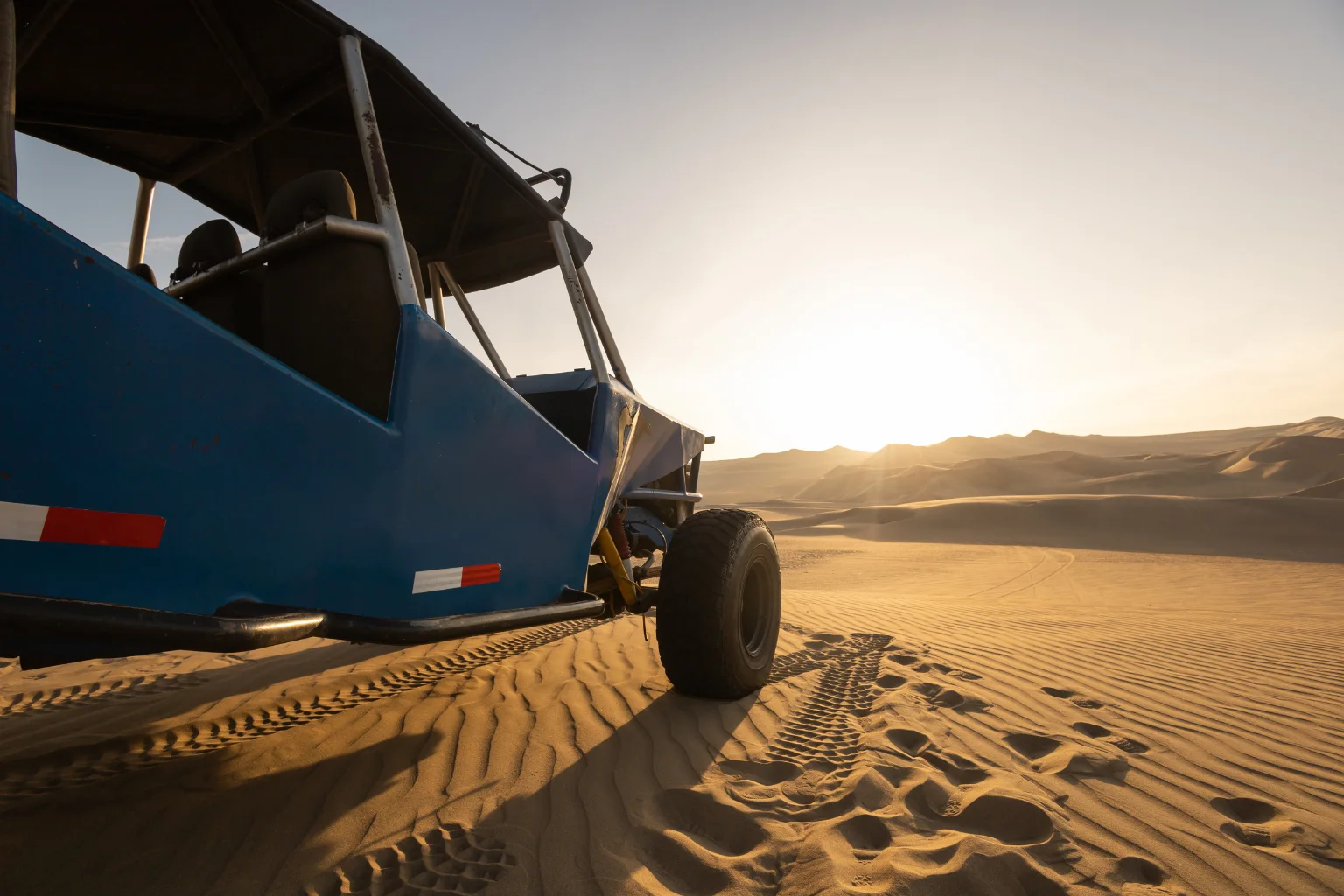 Dune buggy and sandboarding tour in Huacachina - Wayki Bus Door to Door Service