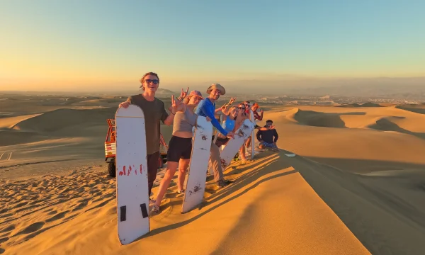 Sandboarding tour in Huacachina | Wayki Bus